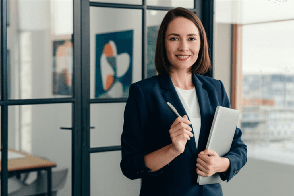 Professional woman entrepreneur who built successful ecommerce brand with Ecombrand